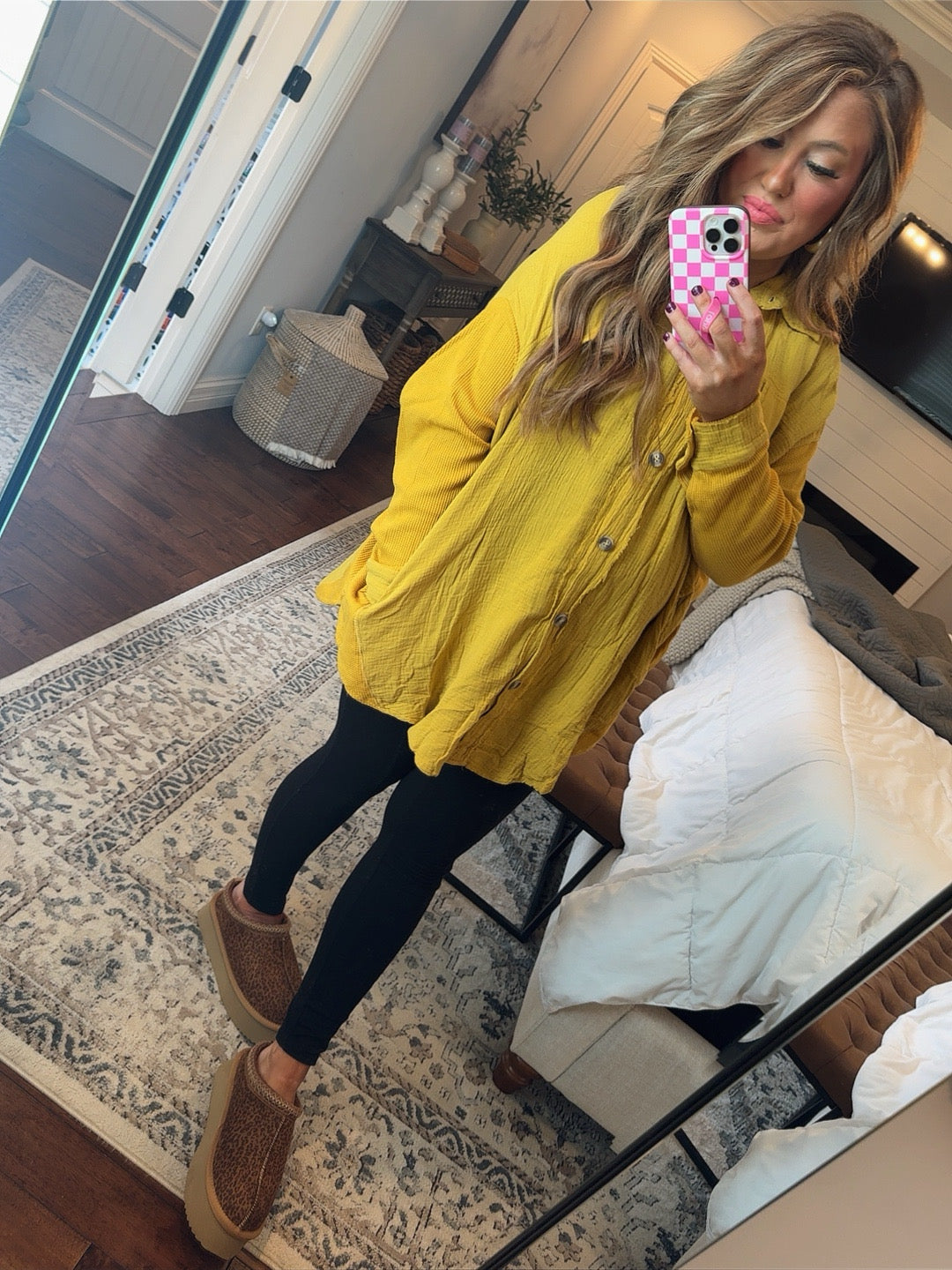 MUSTARD BUTTON TOP Q20