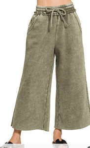 OLIVE BOTTOMS L17