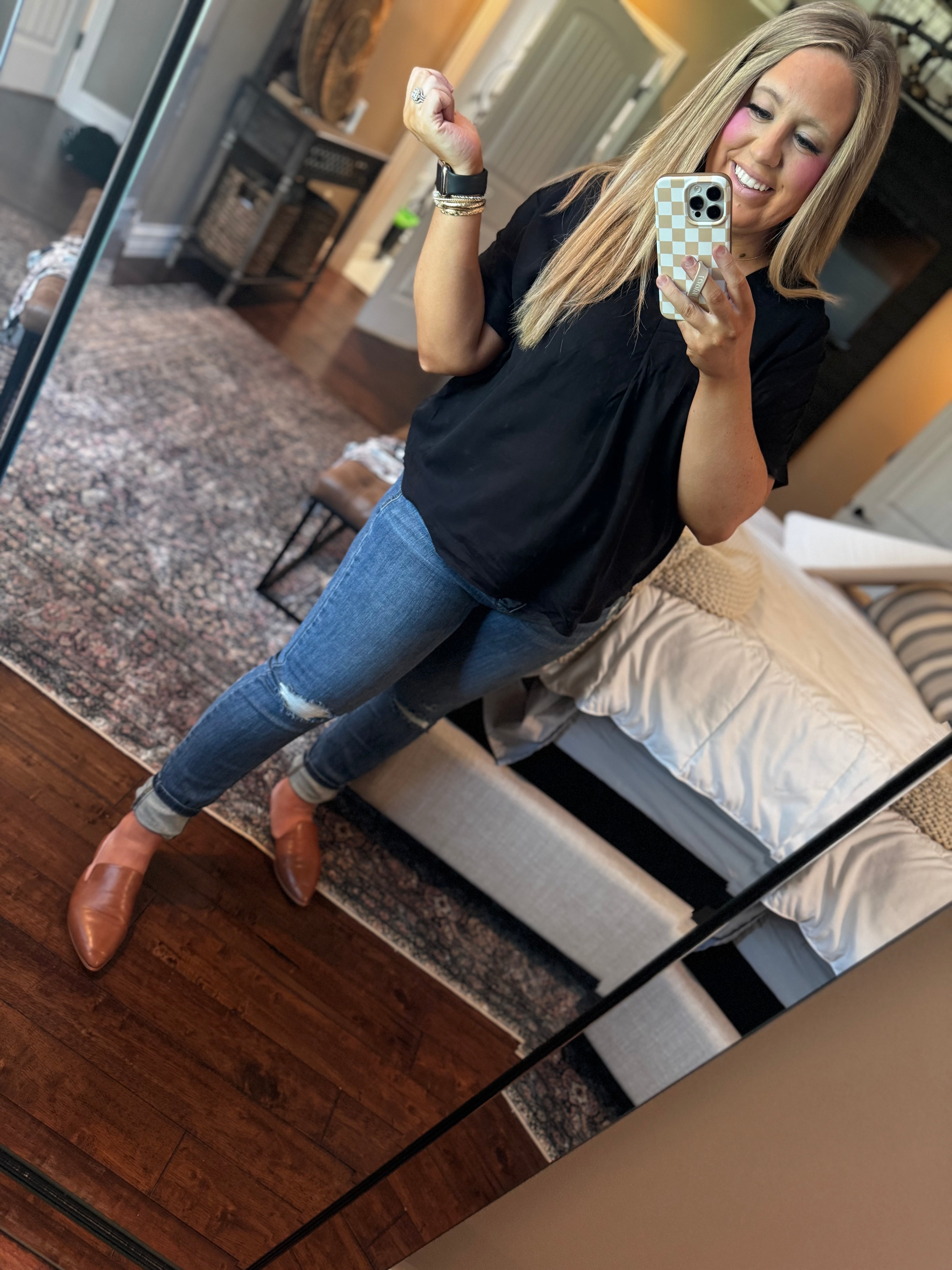 VL BLACK V-NECK TOP L4