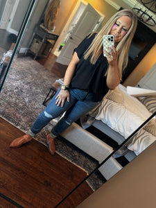 VL BLACK V-NECK TOP L4