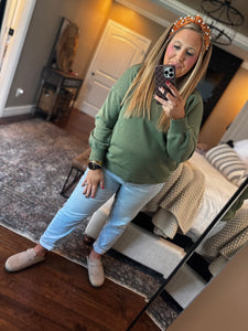 OLIVE PULLOVER O11