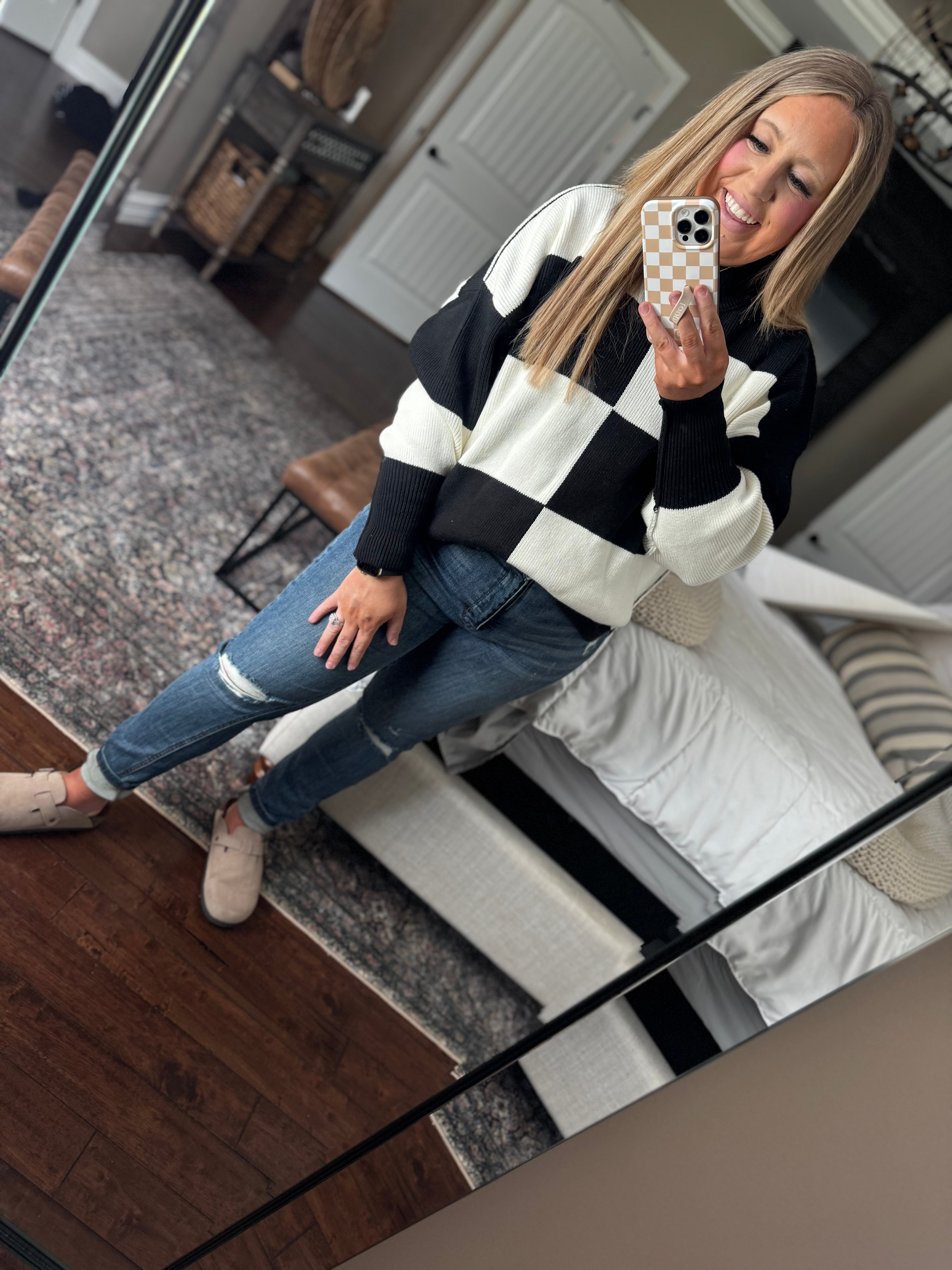 BLACK WHITE COMBO SWEATER M1