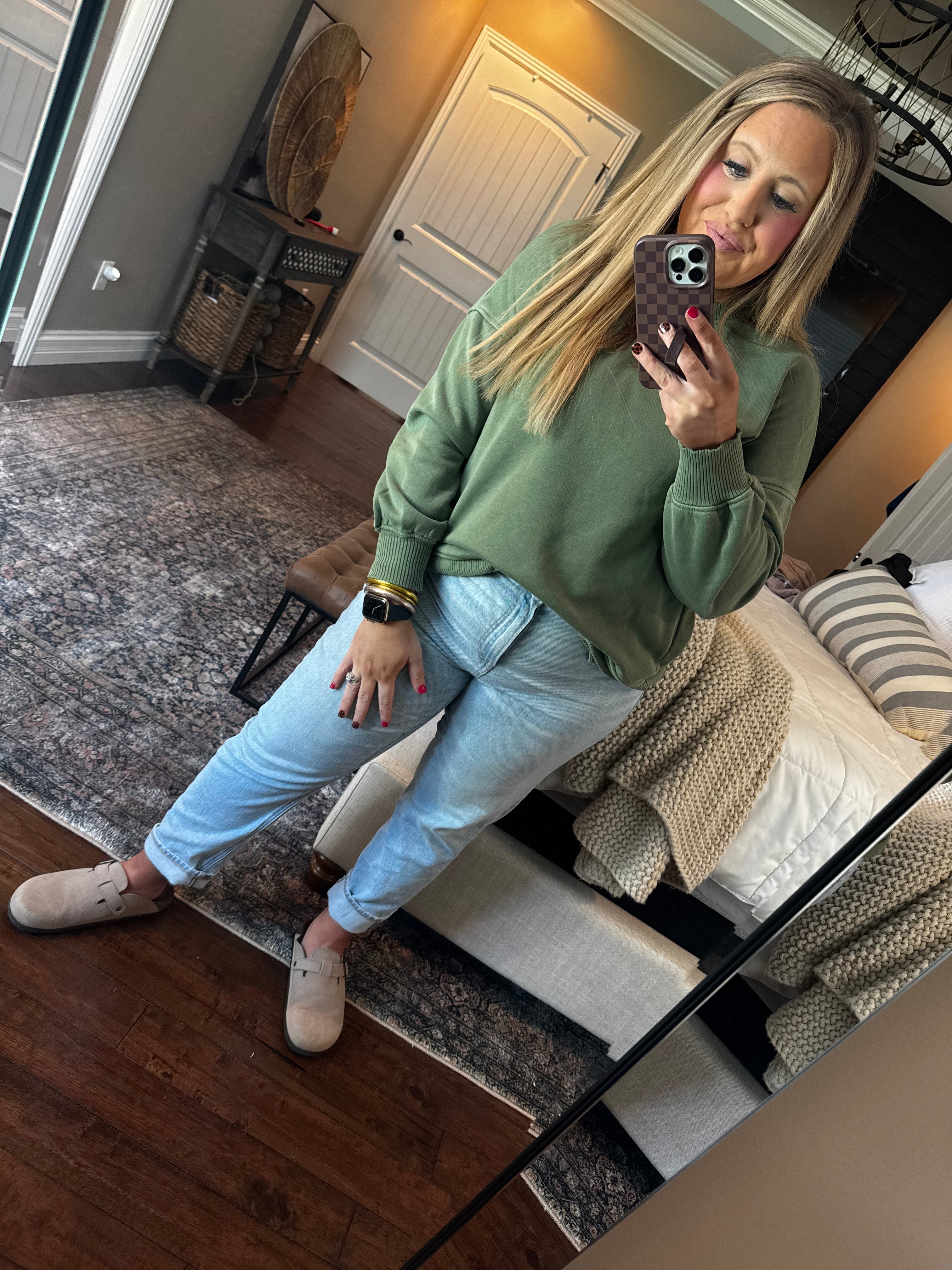 OLIVE PULLOVER O11
