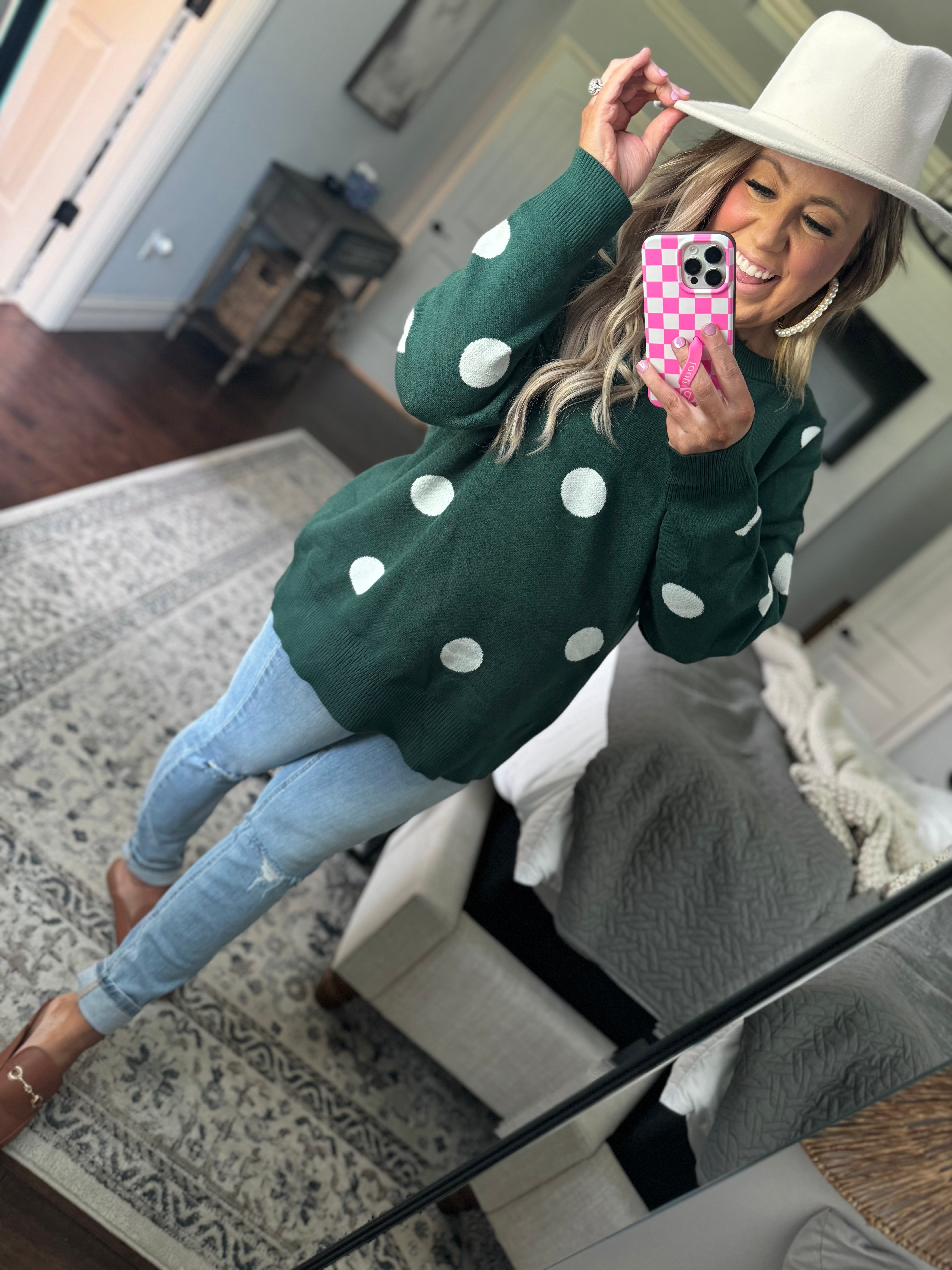 CURVY HUNTER GREEN SWEATER