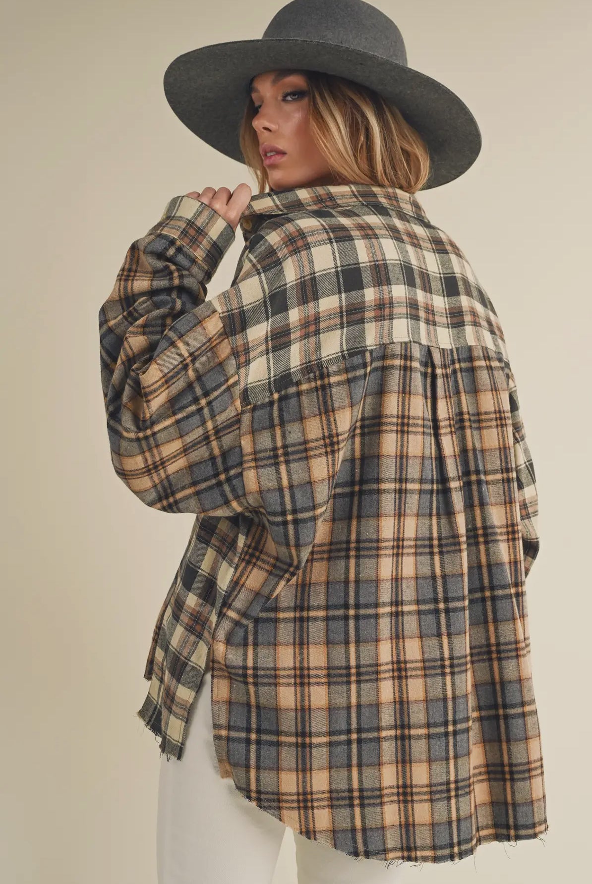 OAT CHECKED BUTTON UP TOP O5