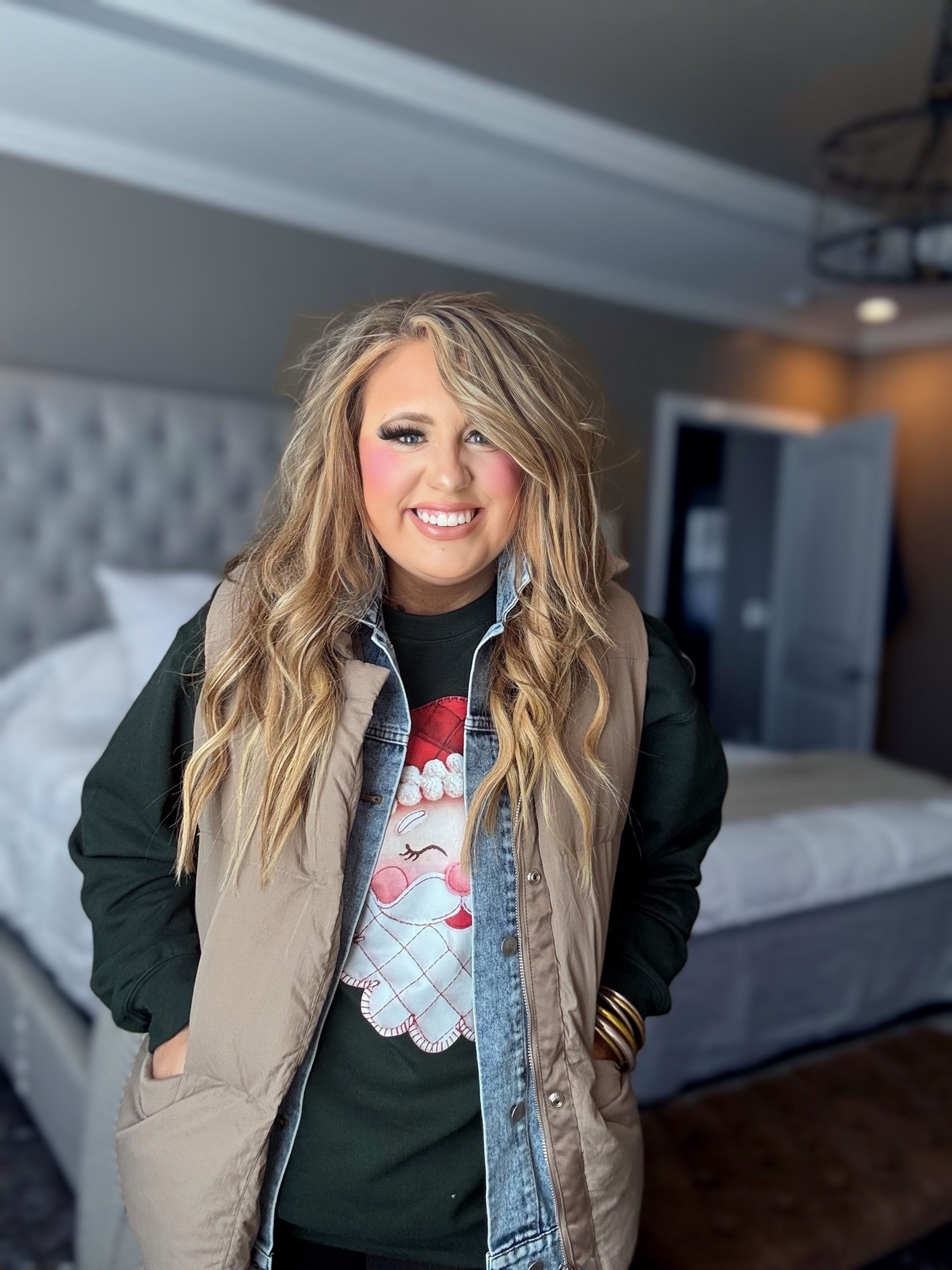 FOREST GREEN SANTA TOP R11