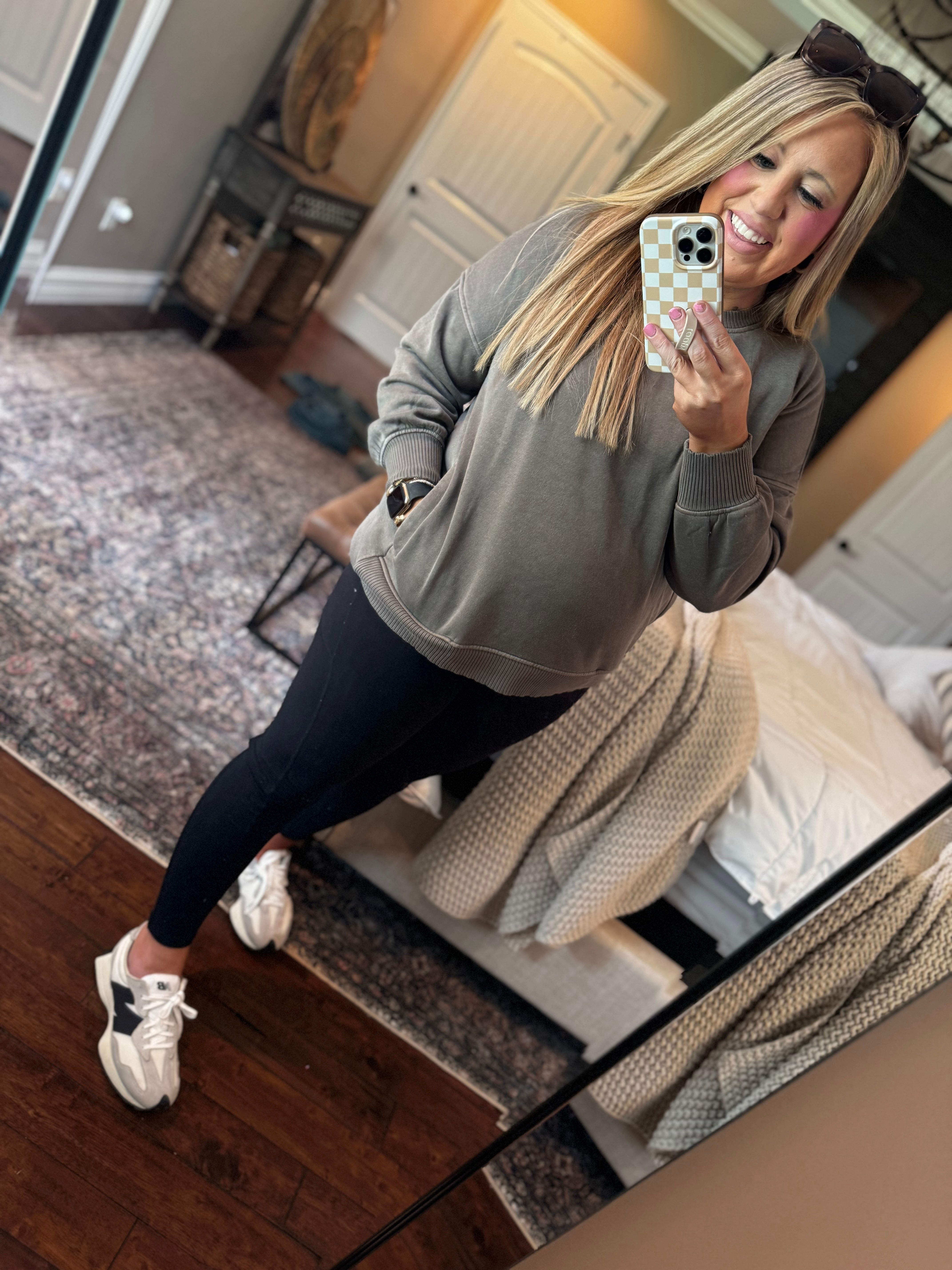 BROWN SWEATSHIRT L14