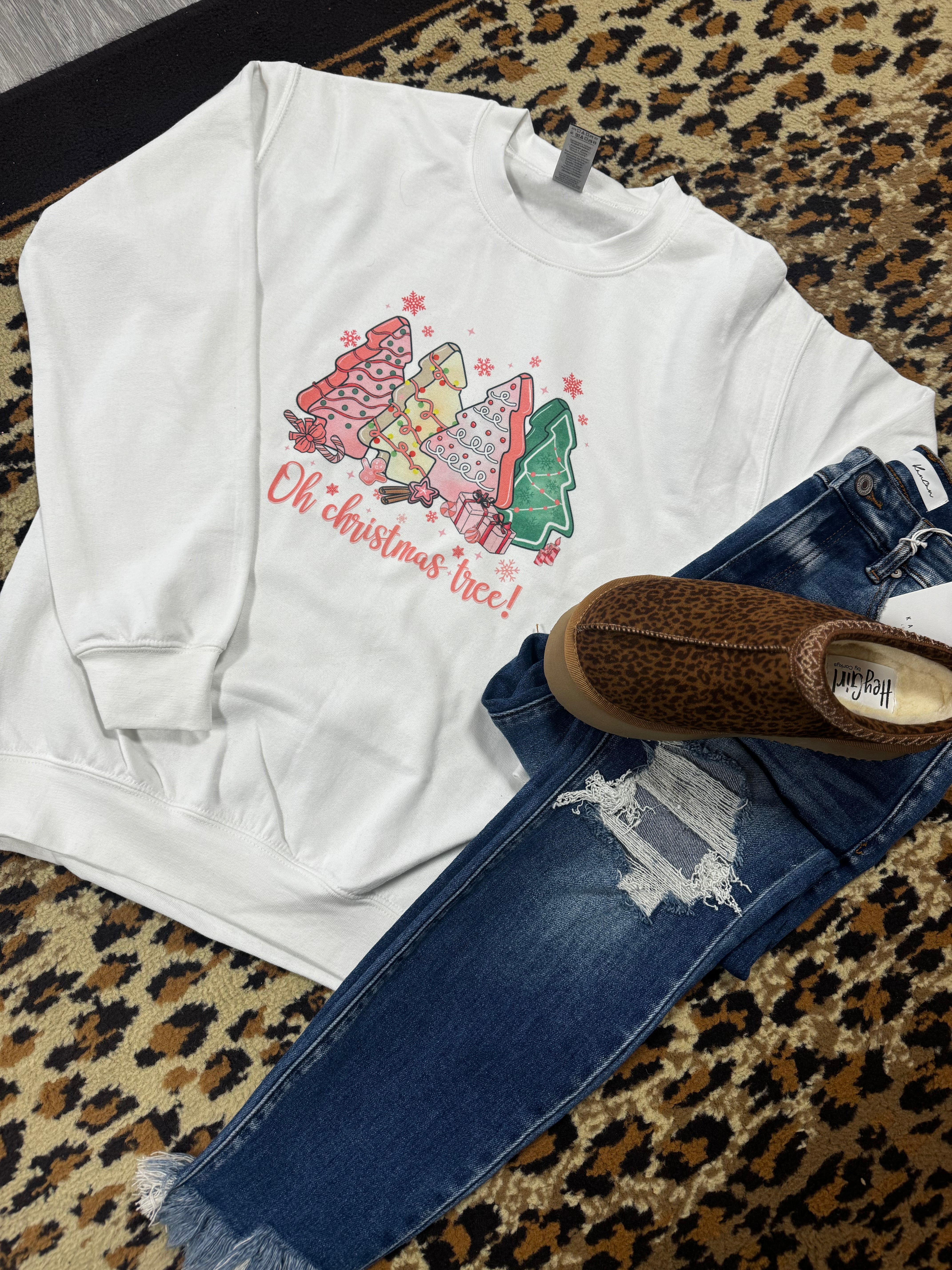 OH CHRISTMAS TREE CAKE SWEATSHIRT 8U