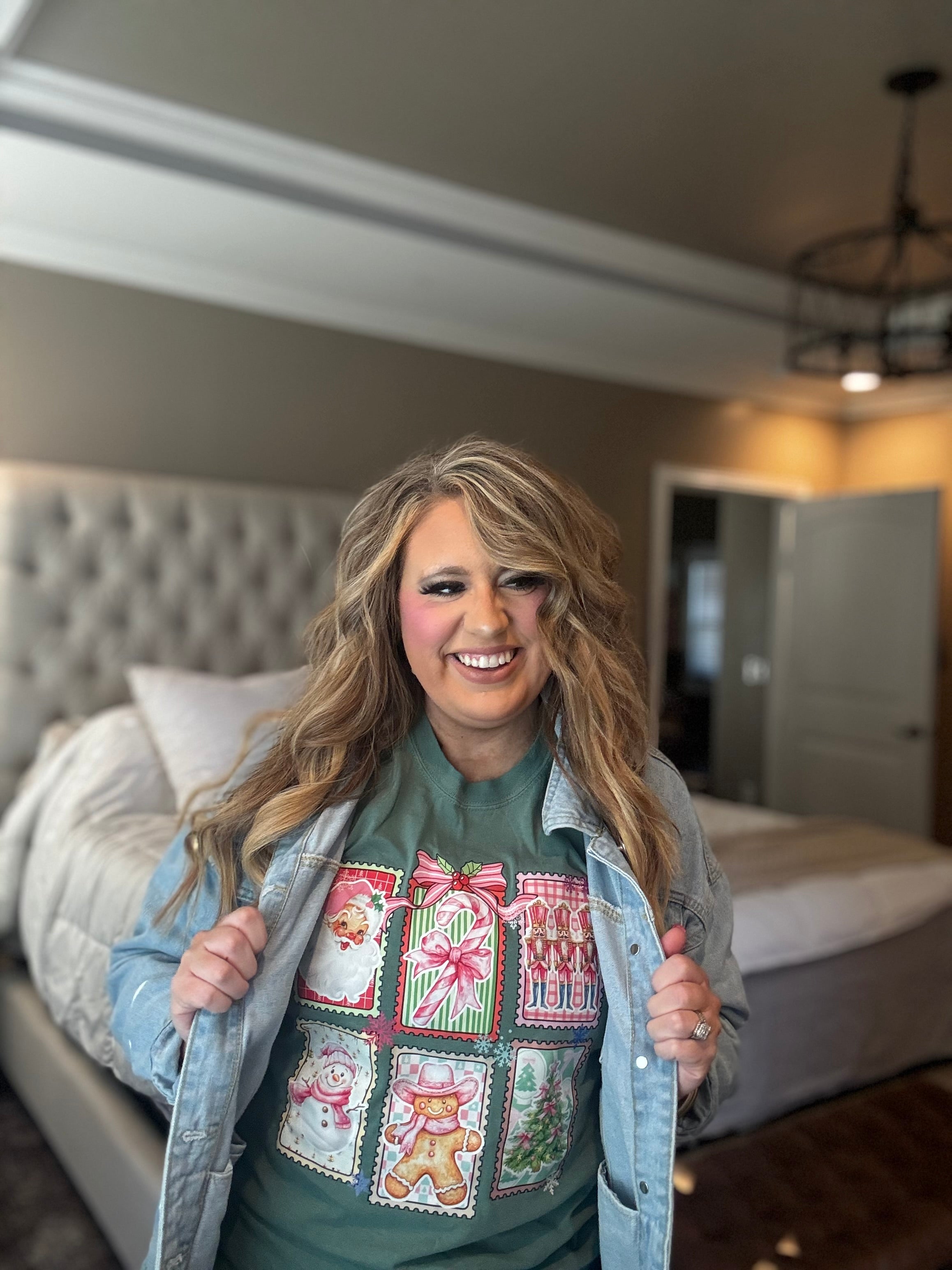 COLLAGE CHRISTMAS SHORT SLEEVE TEE R6