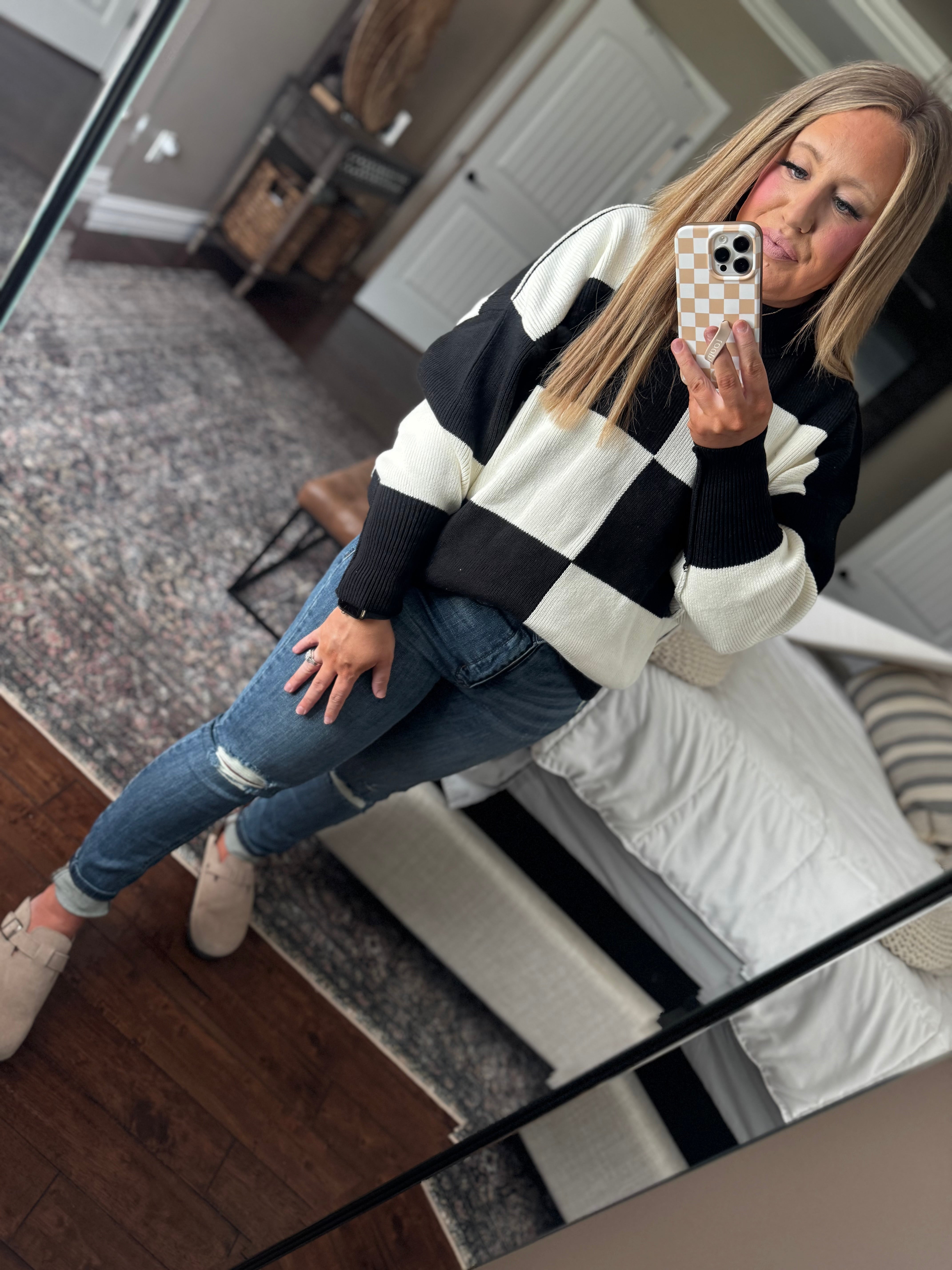 BLACK WHITE COMBO SWEATER M1