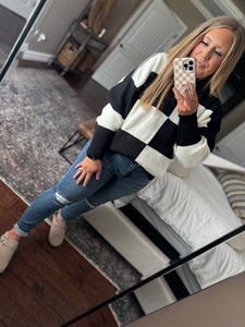 BLACK WHITE COMBO SWEATER M1