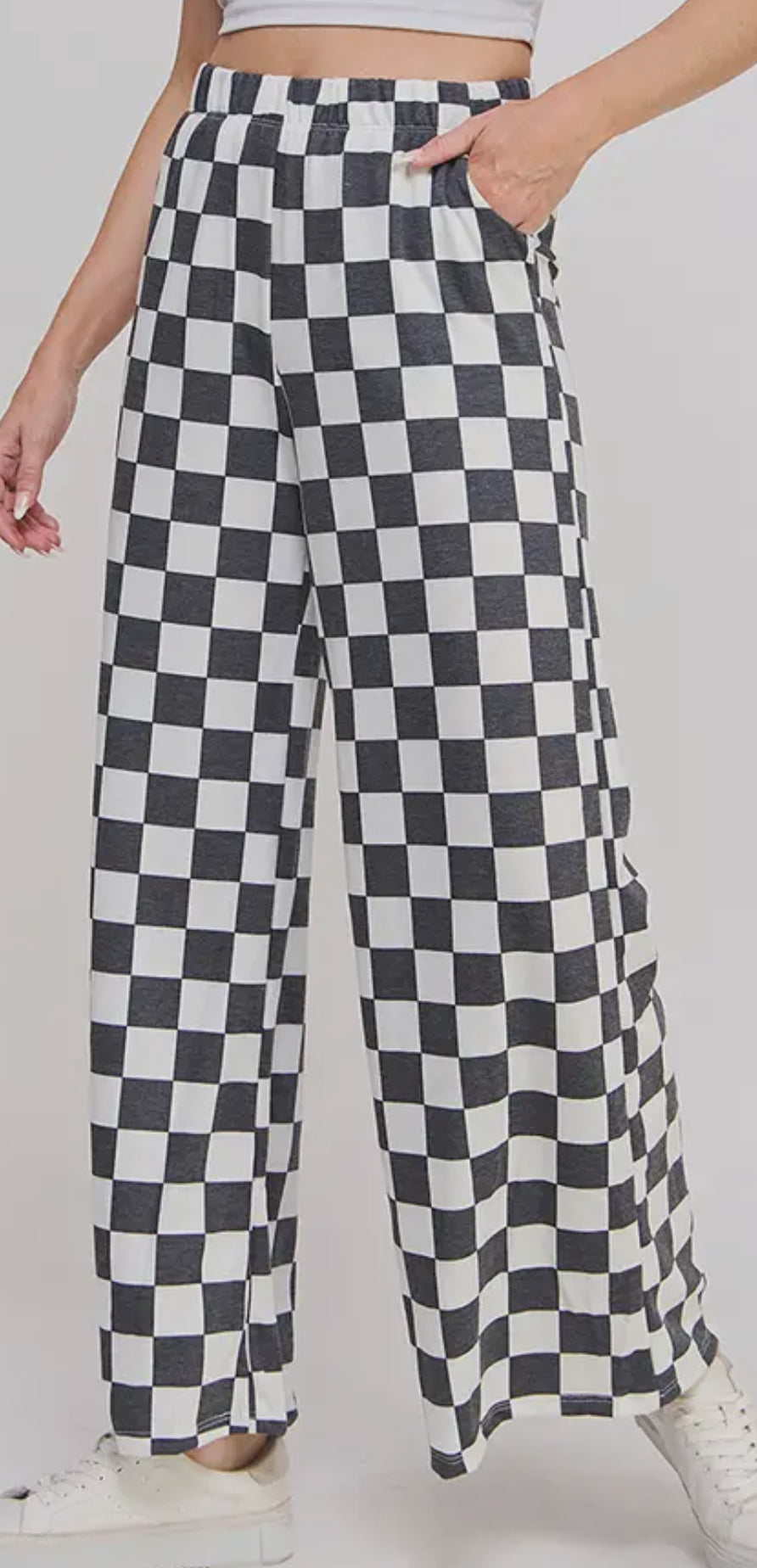 BLACK WHITE CHECKED BOTTOMS O7