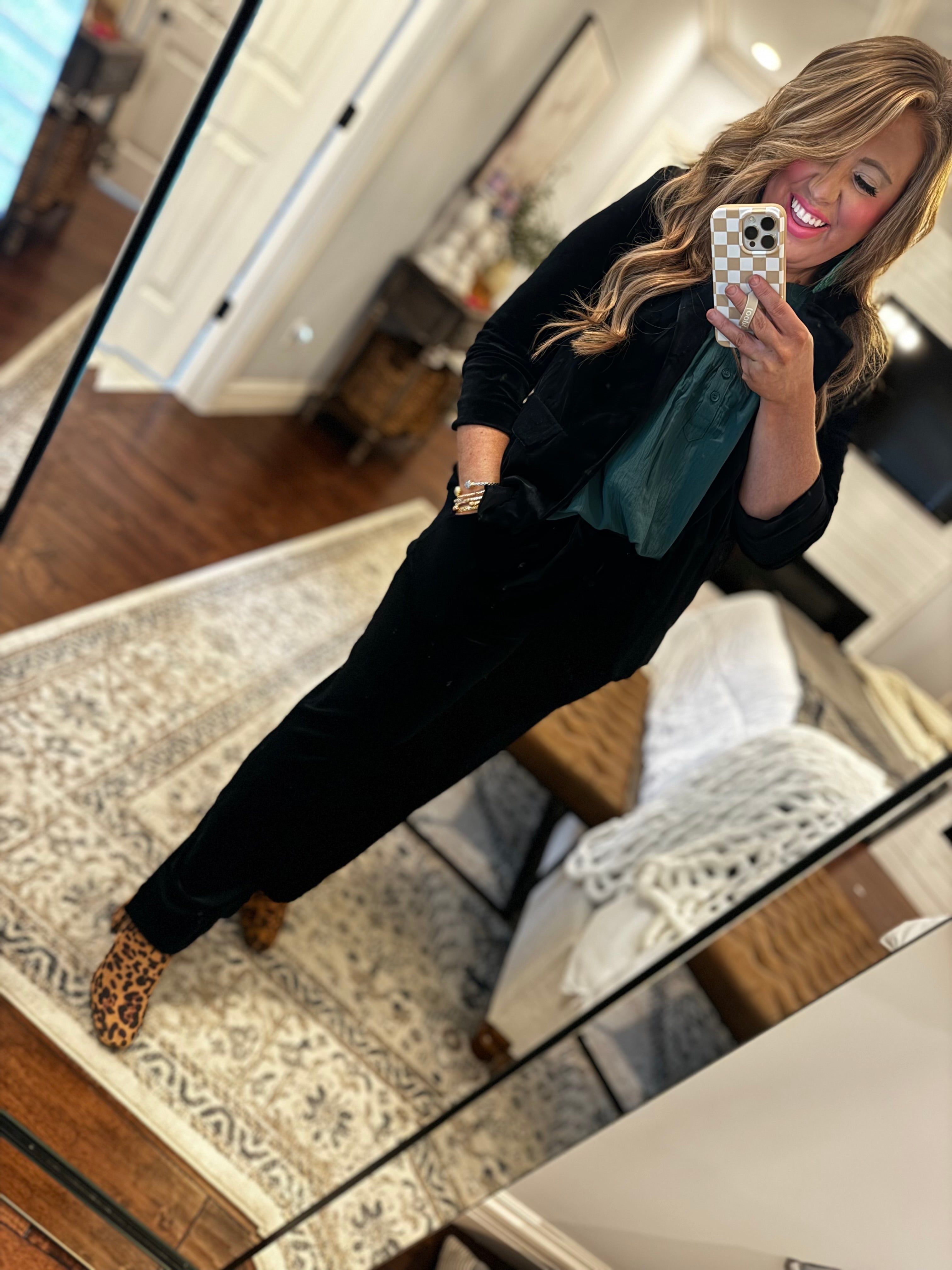 BLACK VELVET BLAZER OUTFIT 13W