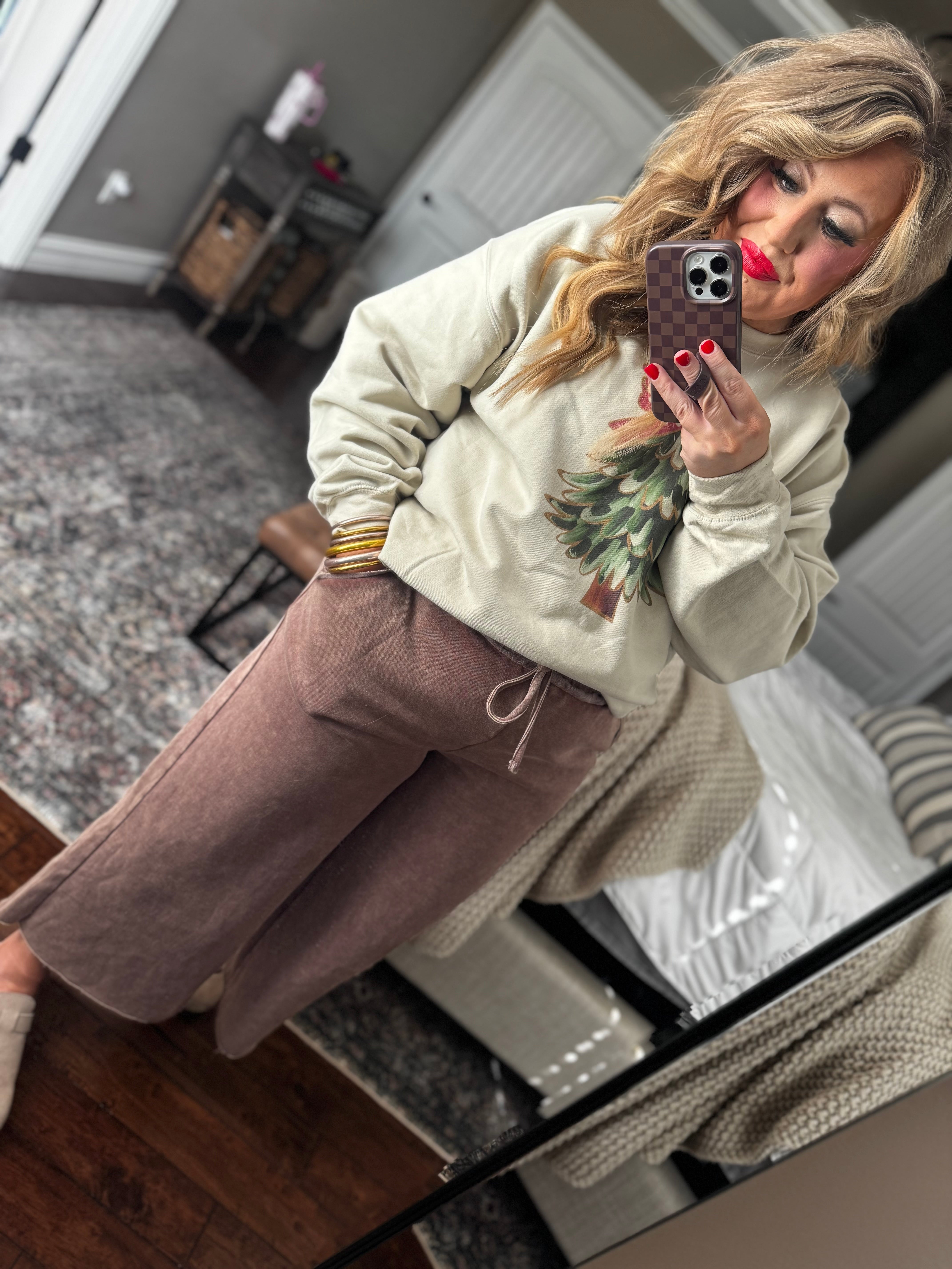 BEIGE CHRISTMAS TREE SWEATSHIRT R15