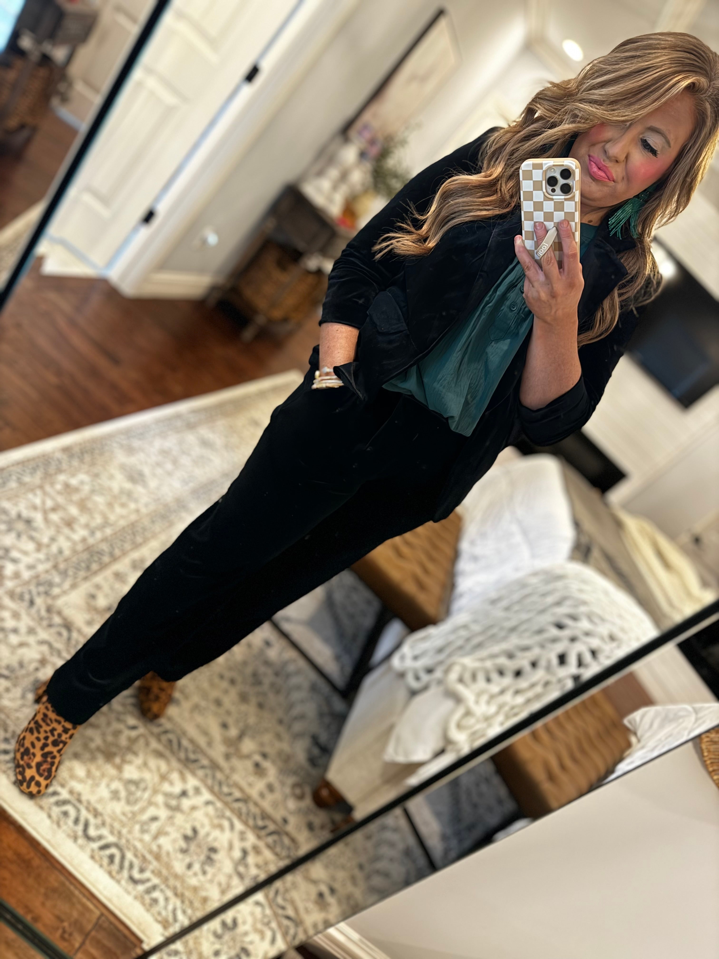 BLACK VELVET BLAZER OUTFIT 13W