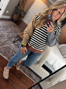 IVORY / BLACK STRIPE SWEATER M7